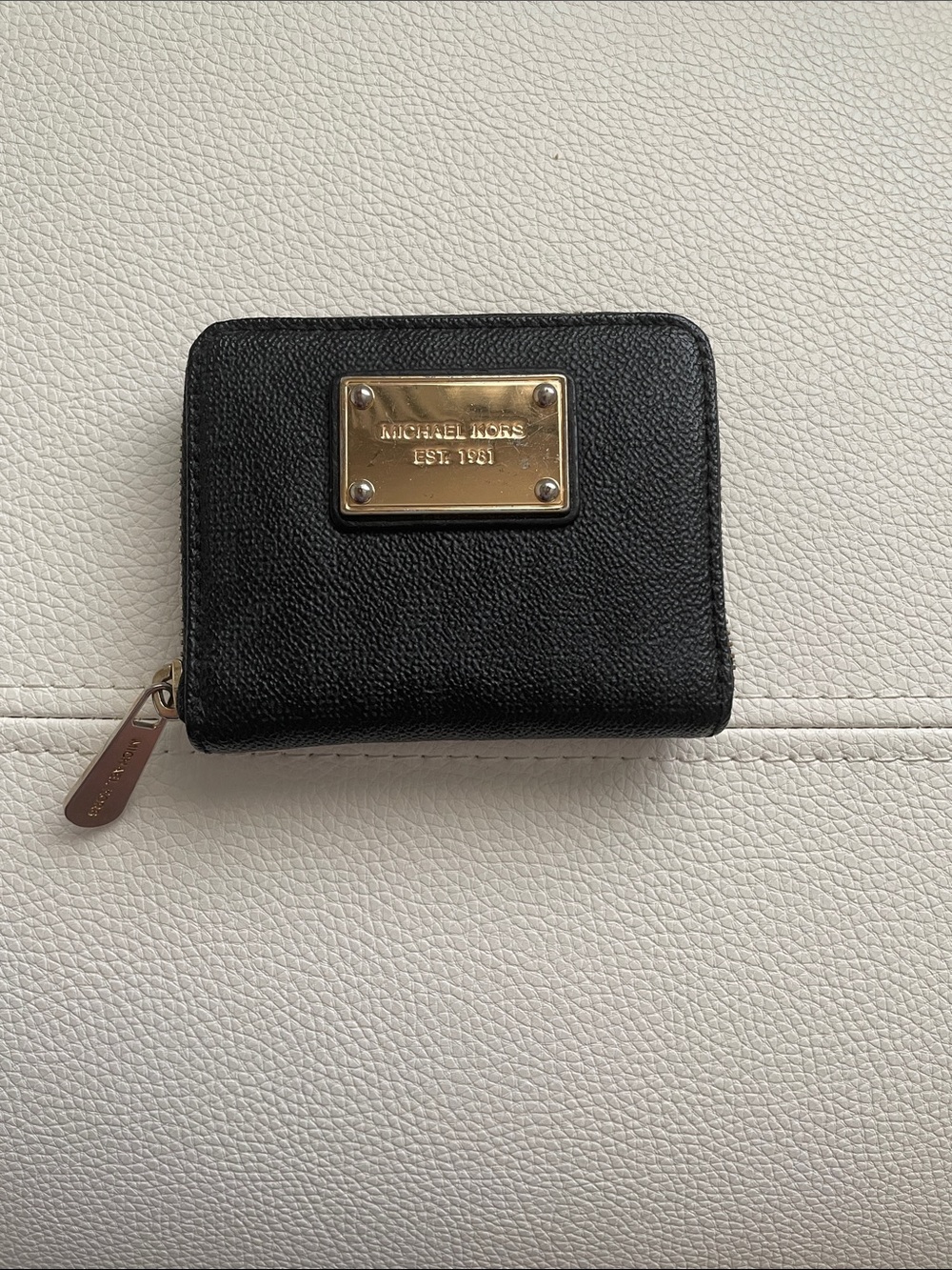 Michael Kors Black Leather Zip-Around Wallet with Gold Plate AV-1303